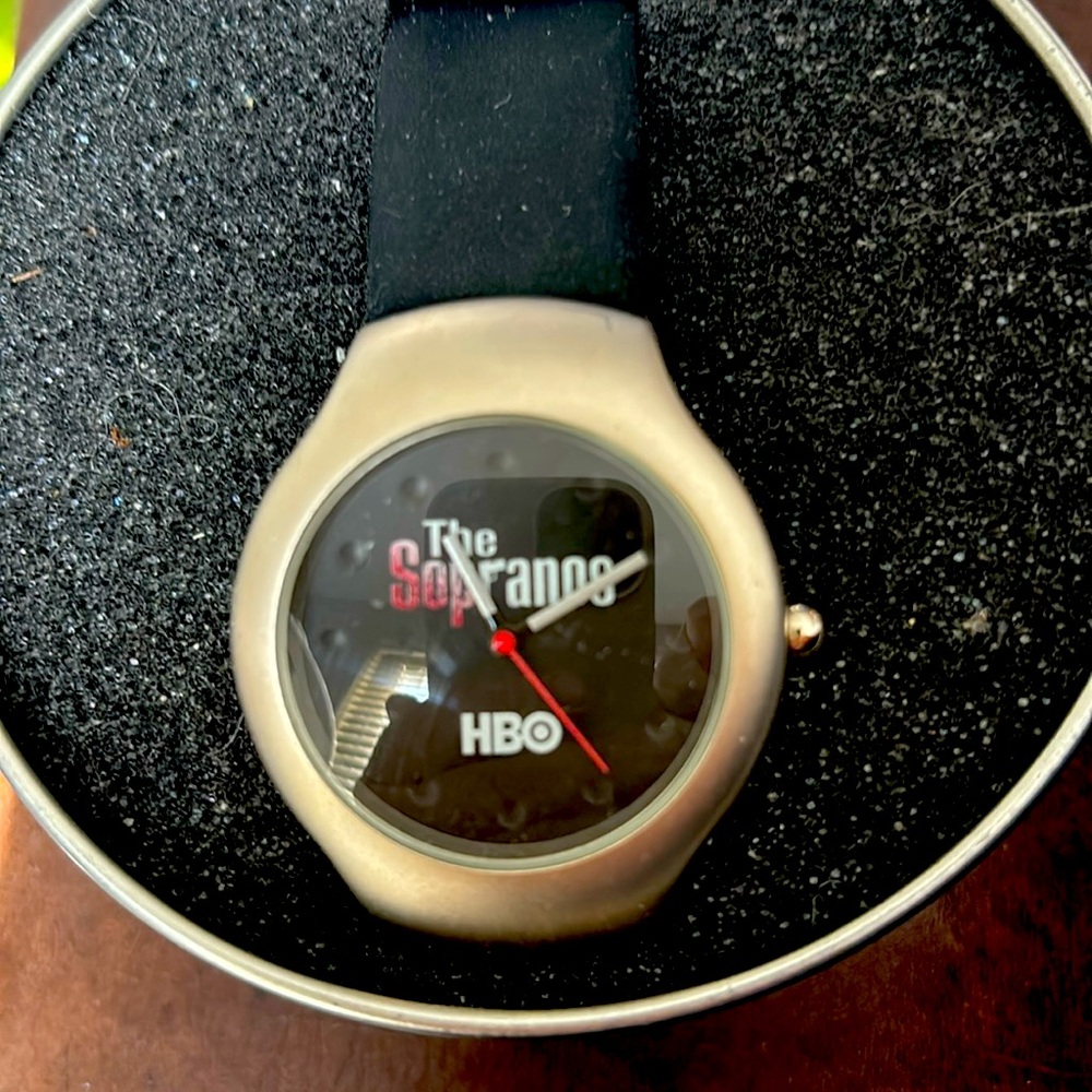 Sopranos HBO promo watch. Needs battery